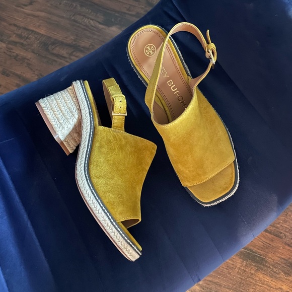 poshmark tory burch sandals